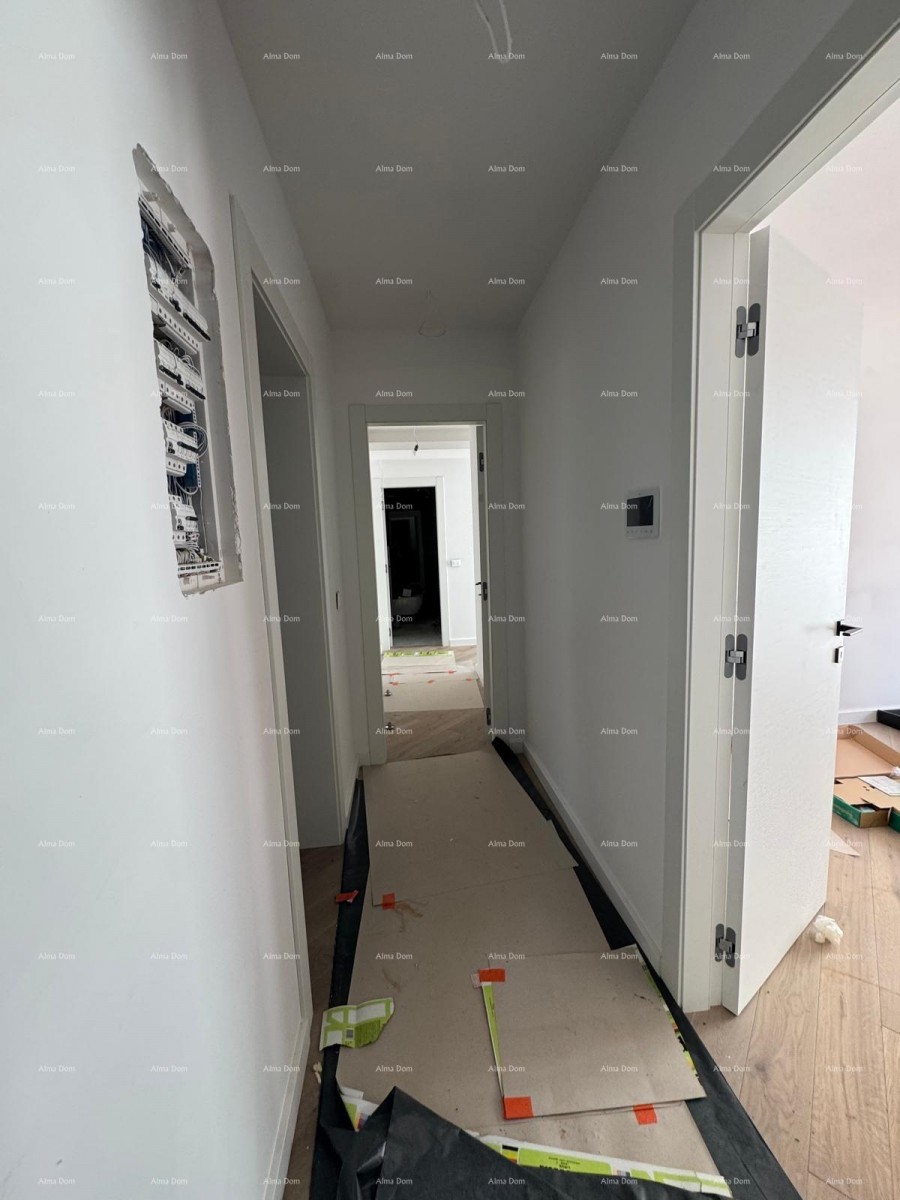 Appartamento in vendita a Rovigno con vista mare 2