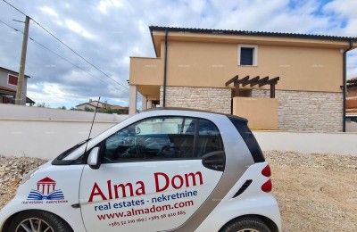 Продажа дома с бассейном - Светвинченат