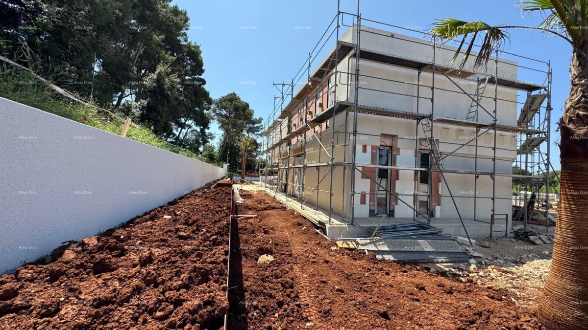 Prodaje se moderna vila u Rovinju 26