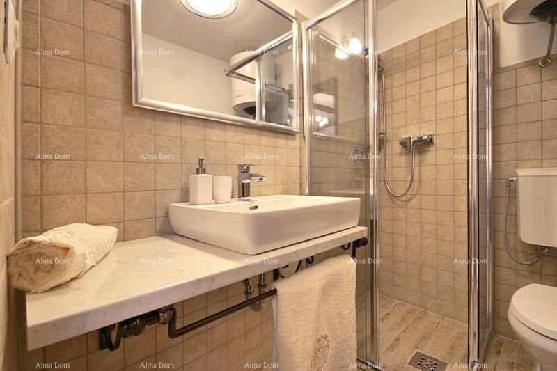 Casale in pietra con piscina e vista panoramica. 12