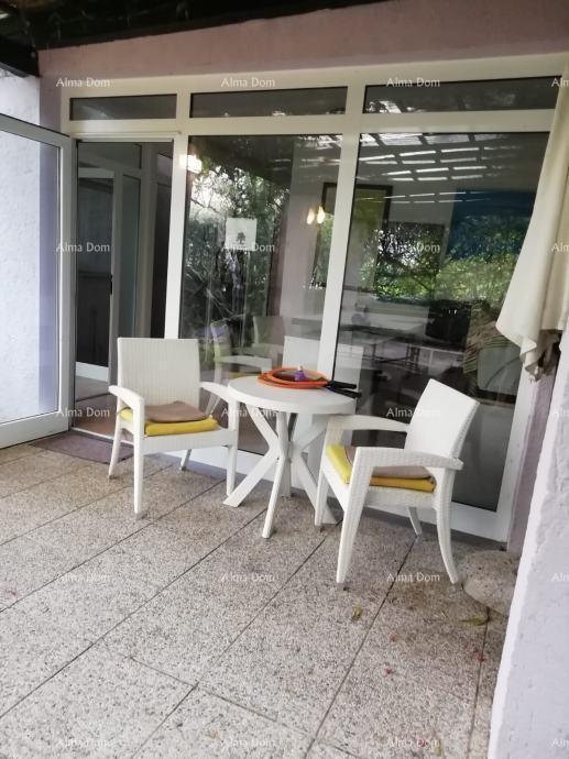 ПРЕЛЕПА КВАРТИРА – РОВИЊ | 80 м² | ОДЛИЧНА ЛОКАЦИЈА 1