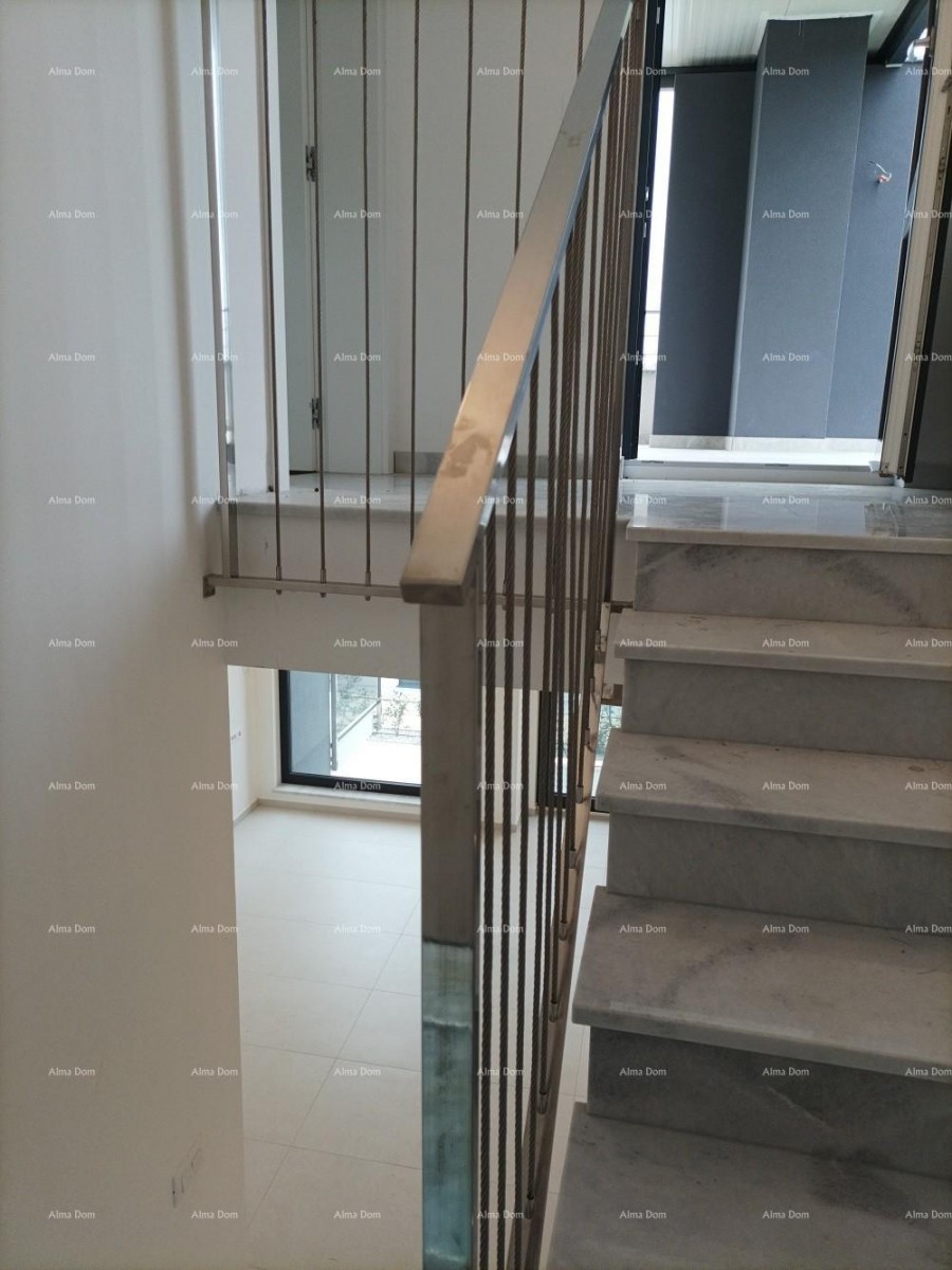 Moderní rekreační vila v uzavřeném komplexu s vilami na pobřeží moře. 30