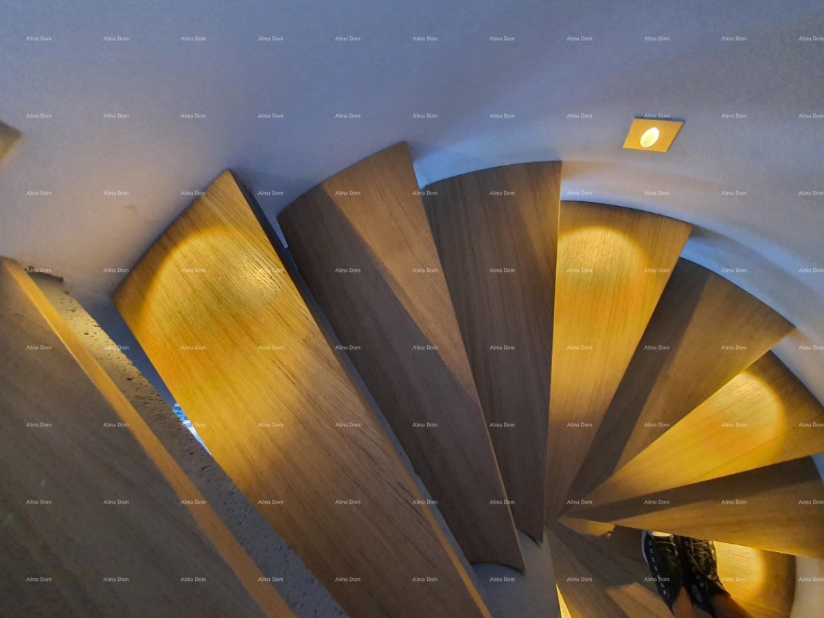 Apartmanska kuća s pogledom na more 10