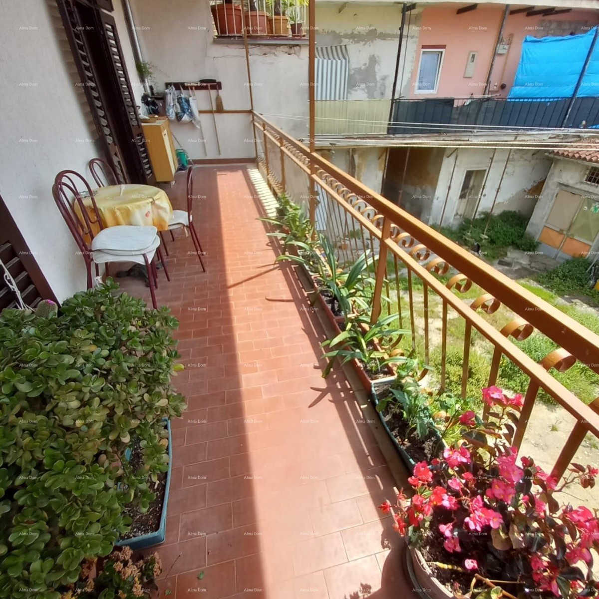 Продается квартира в центре Пулы! 2