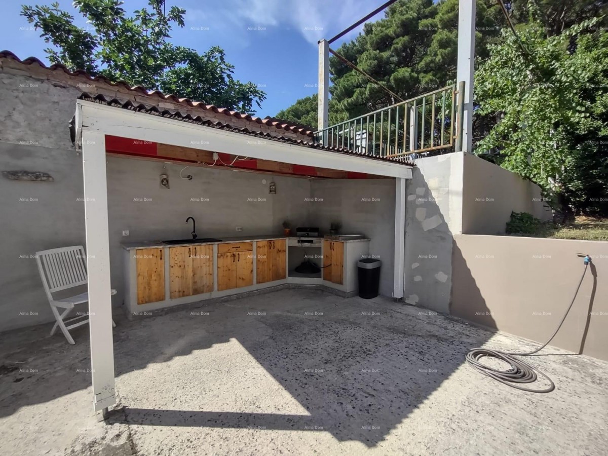 PULA - hiša na odlični lokaciji (2 ločena prostora) 3