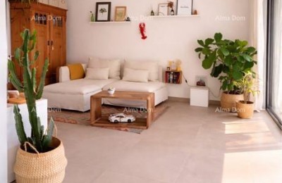 Stan v Poreču – 79,88 m², blizu morja in centra