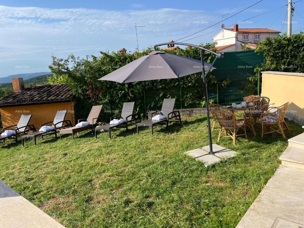 Prodaje se kuća, 170 m2, Karojba 10