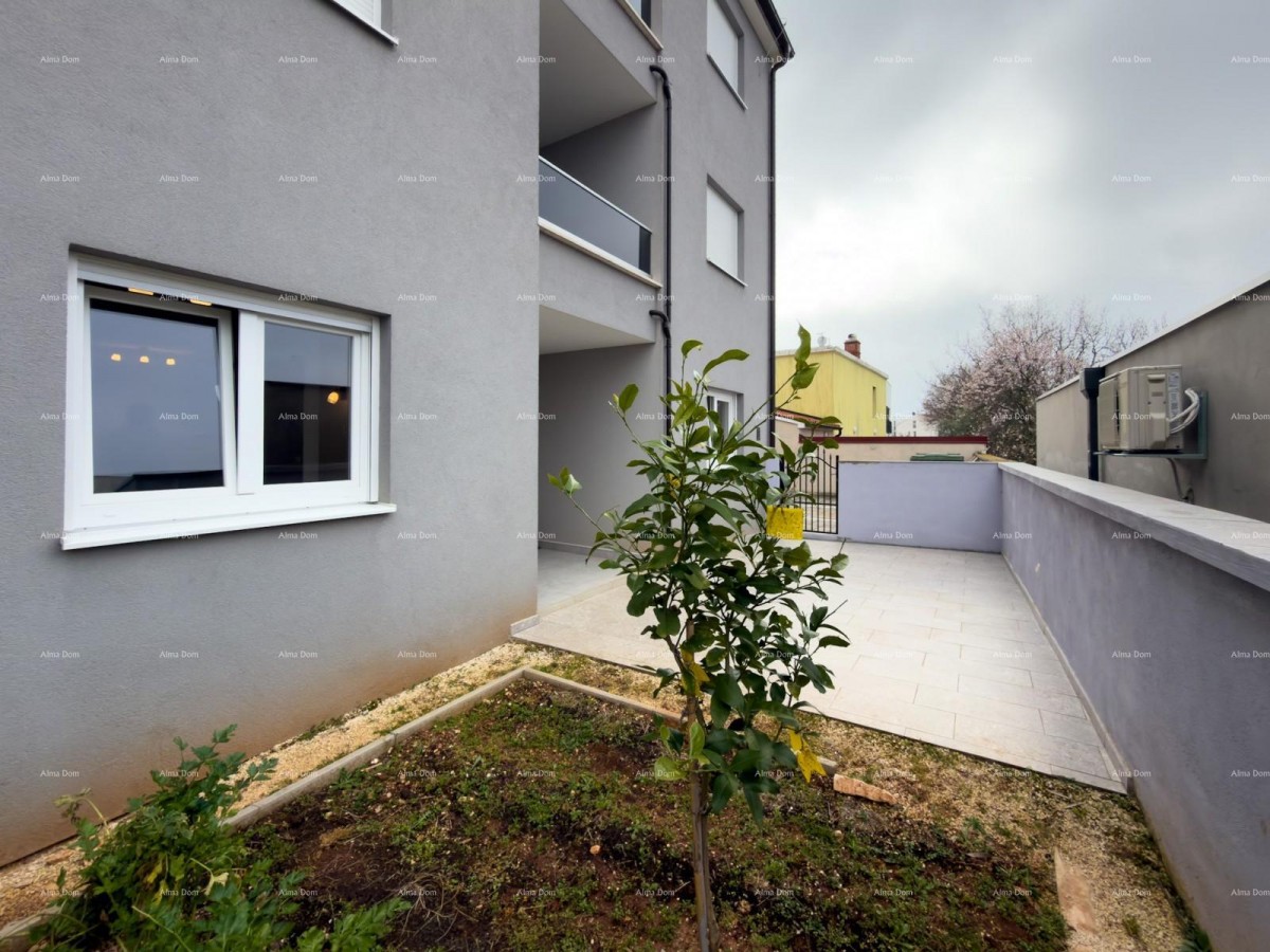 Vendiamo un nuovo appartamento di 63 m2 a Peroj! 1