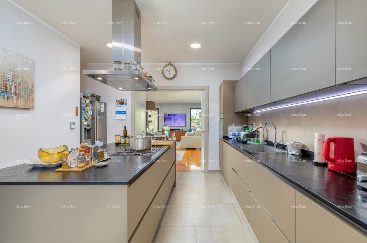 FAŽANA - Samostojeća vila premium klase, sa bazenom, liftom / 100 m od Aleje maslina. 9