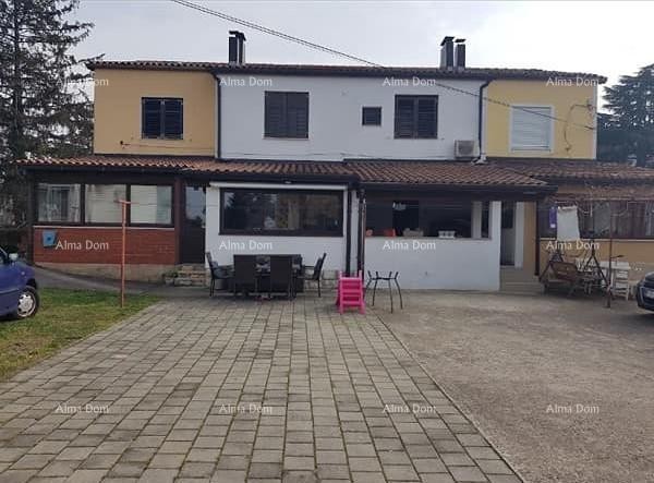 Продается двухэтажная квартира в Умаге 1