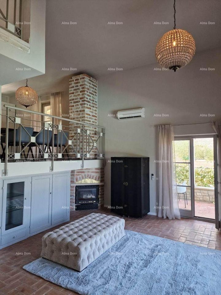 An exclusive villa with a swimming pool in Vižinada is for sale 10