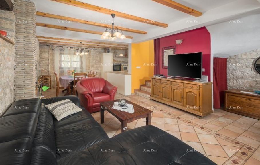 Casa con piscina in vendita, Tinjan 17