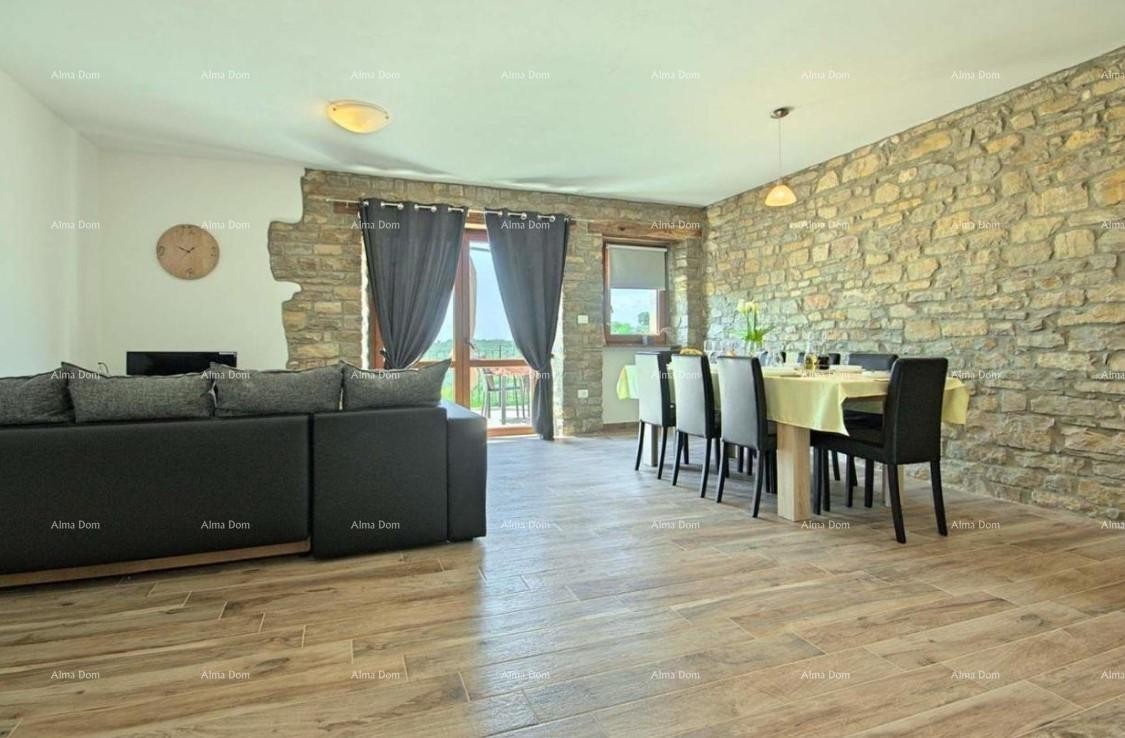 Prodaje se kamena kuća s pogledom na more, Buje 3