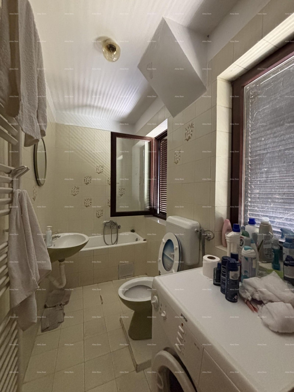 VALBANDON - Kuća s dva stana – idealna za obiteljski život ili investiciju 15