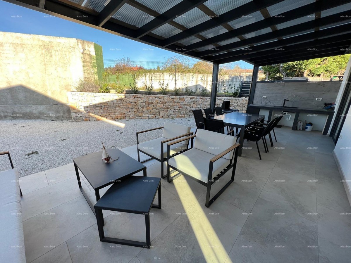 Vendita di una moderna villa con piscina, Svetvinčenat! 15