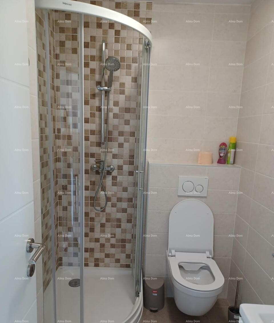 Prodaje se lijepa kuća, blizu mora u Umagu 17