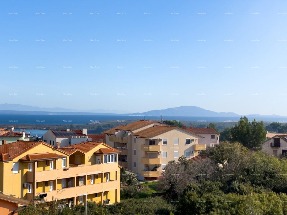 We are selling an apartment with a sea view! 28