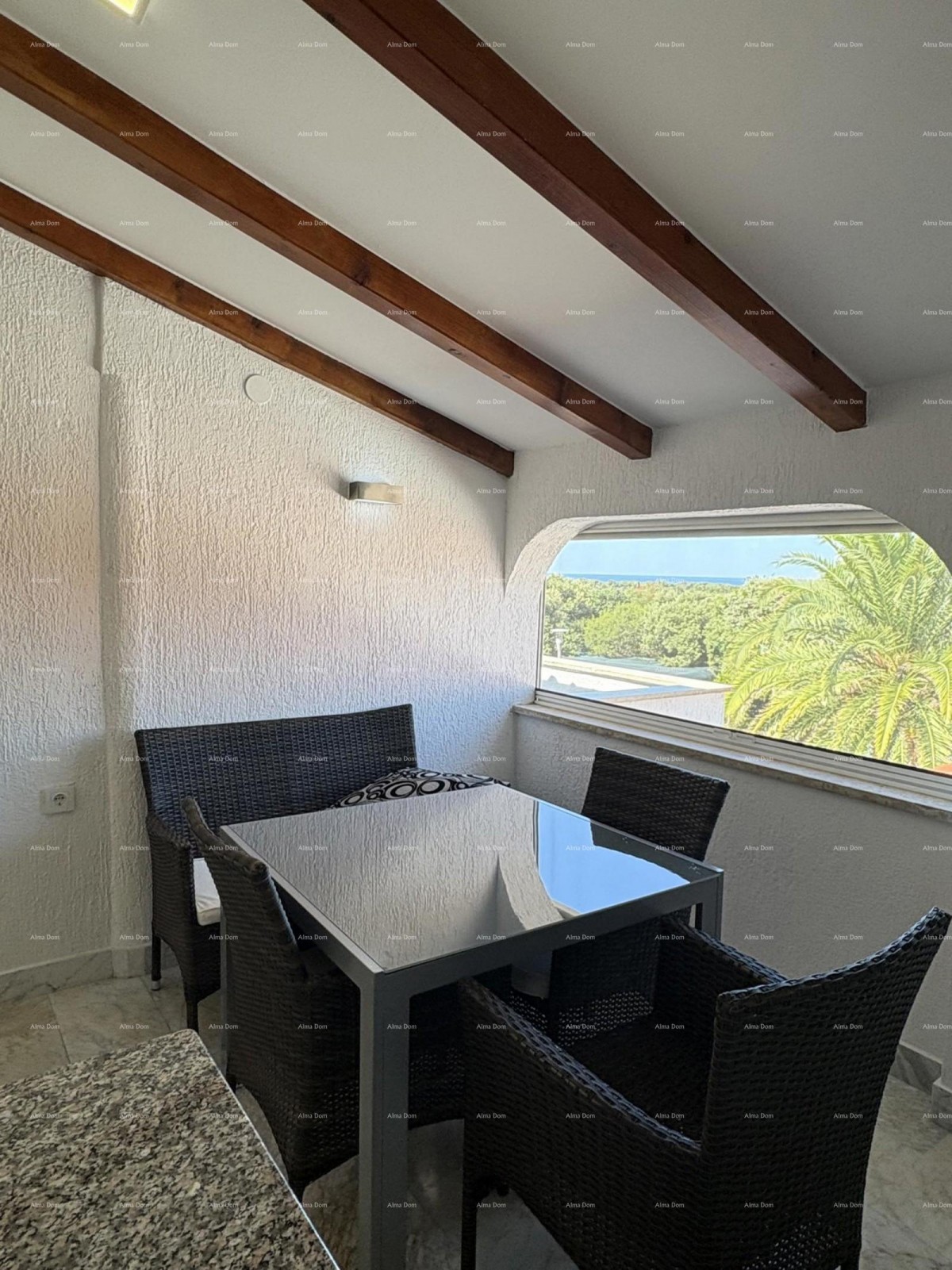 Barbariga – Apartment with Gallery and Sea View, 5 Minutes from the Beach 11