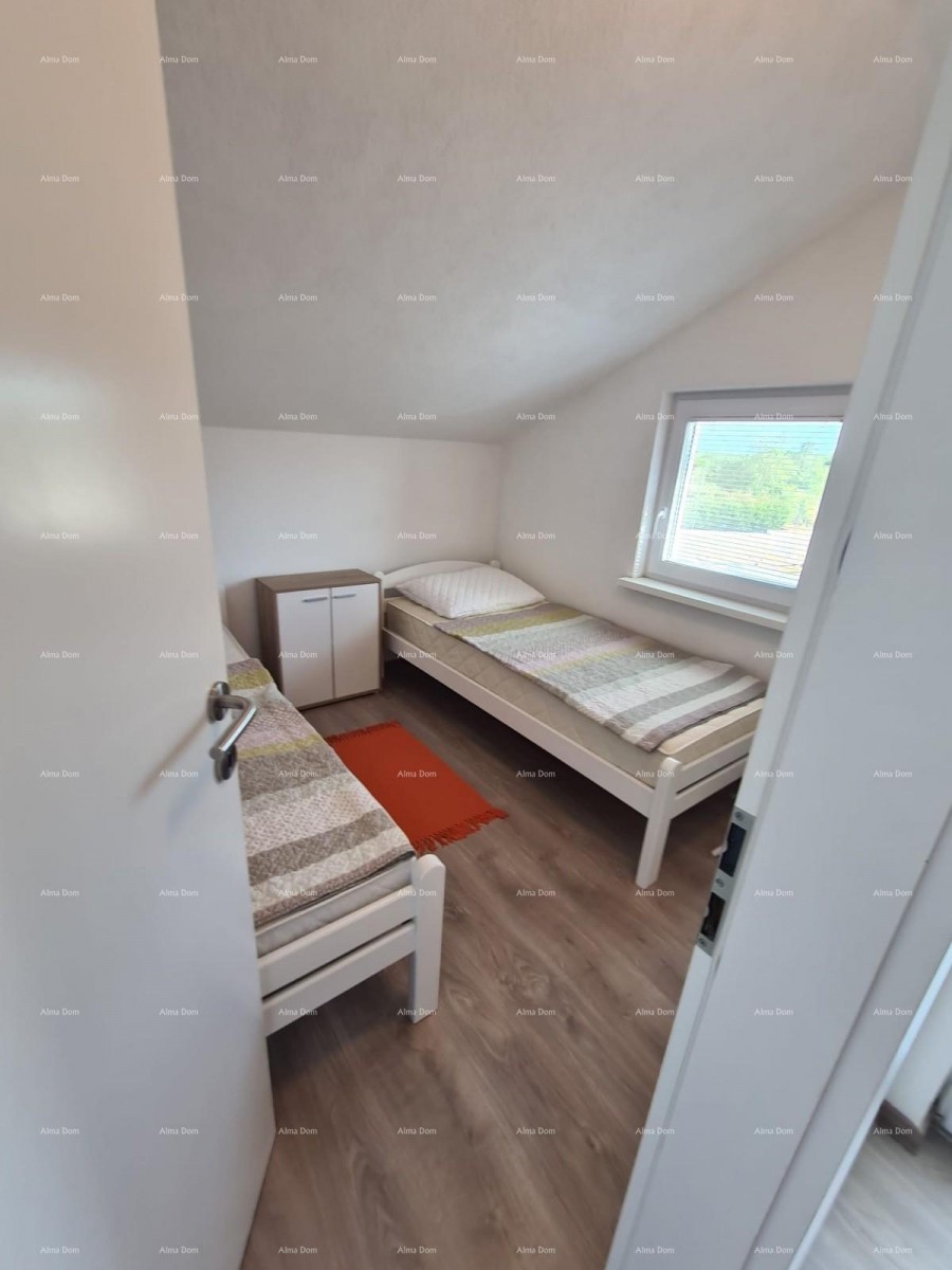 PEROJ, Stan na gornjem katu, blizu mora. 9