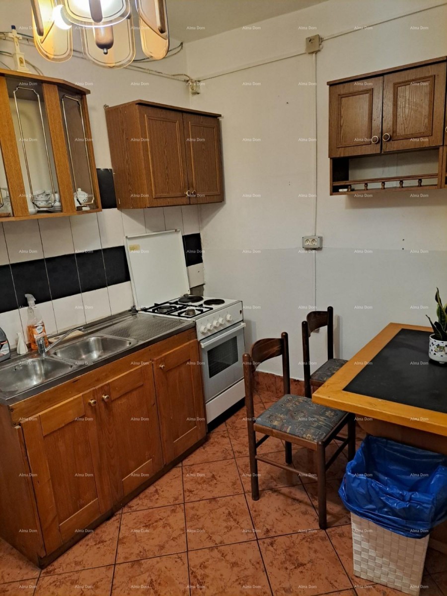 Продается дом с погребом, большой террасой, двумя трехкомнатными квартирами, двором. Отличная возможность для инвестирования! 4