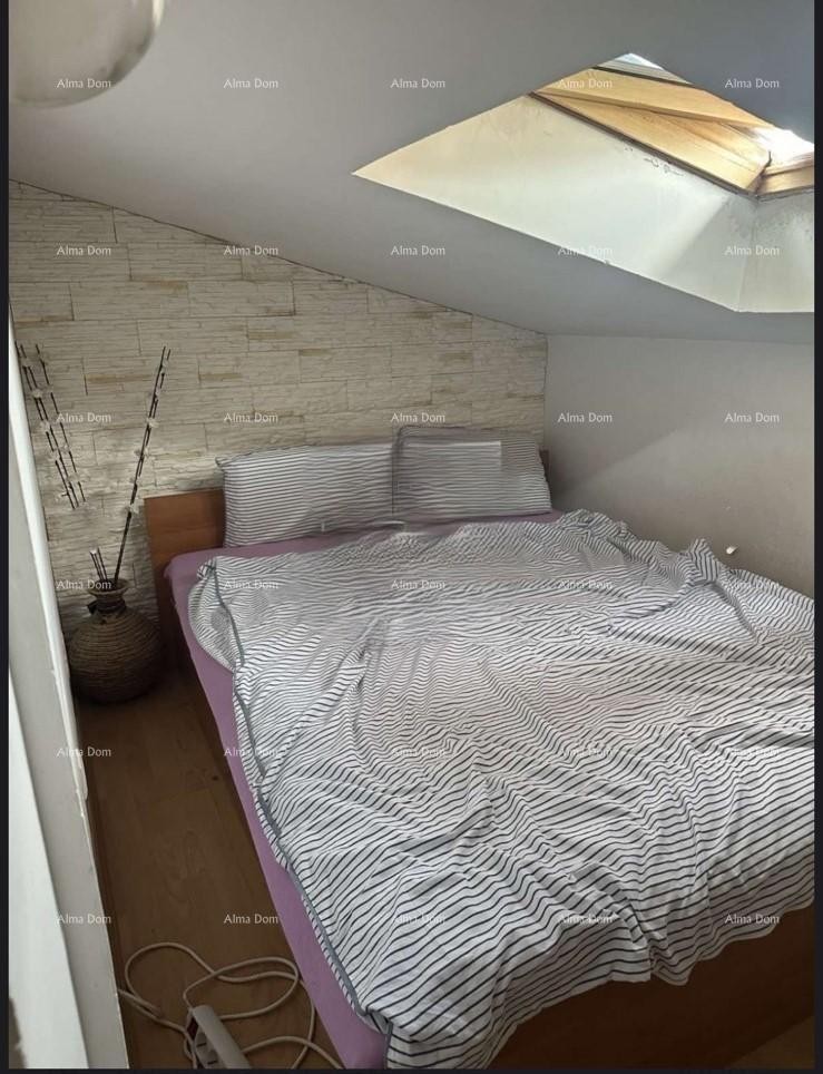 In vendita appartamento su due piani a Pola 3