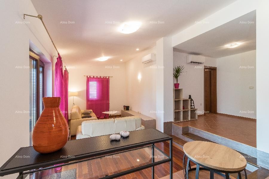 Valdebek. Detached house with a pool and jacuzzi! Close to the center of the city of Pula. 7