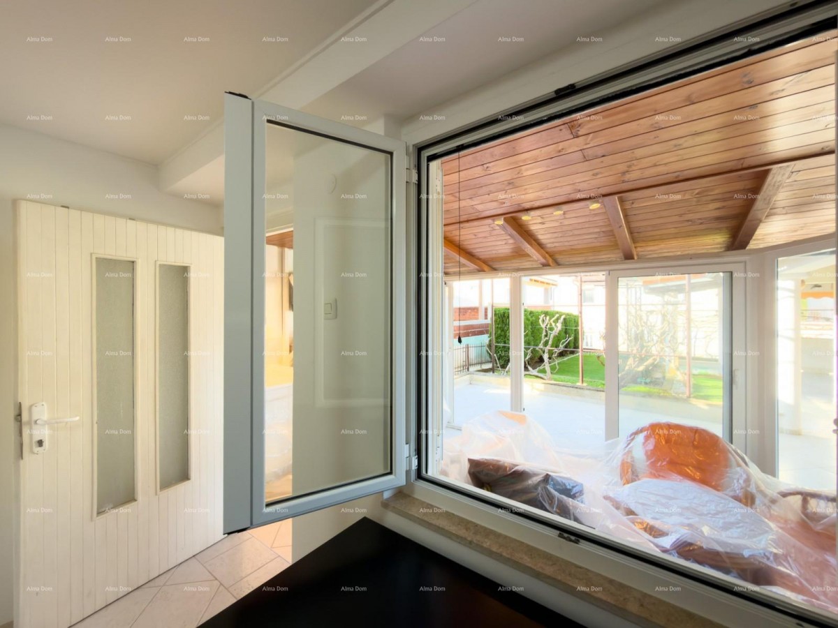 Pula – Casa con due unità abitative, a 50 m dal mare 38