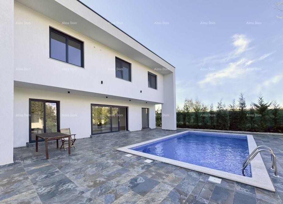 Prodaje se prelijepa duplex kuća od 178m2 sa bazenom, Rovinjsko selo 2