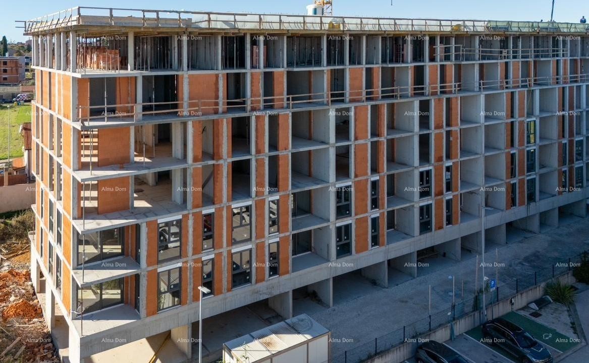 Pula! Višestambena, moderna zgrada s liftom, blizu centra. Stan s parkinim mjestom i spremištems67 9