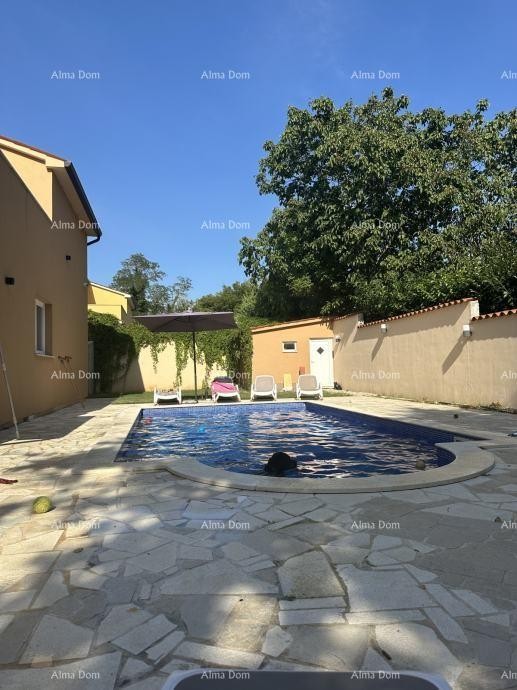 For sale: House, 200 m²,  Raša 16