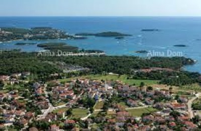 Gradbena parcela v Funtani