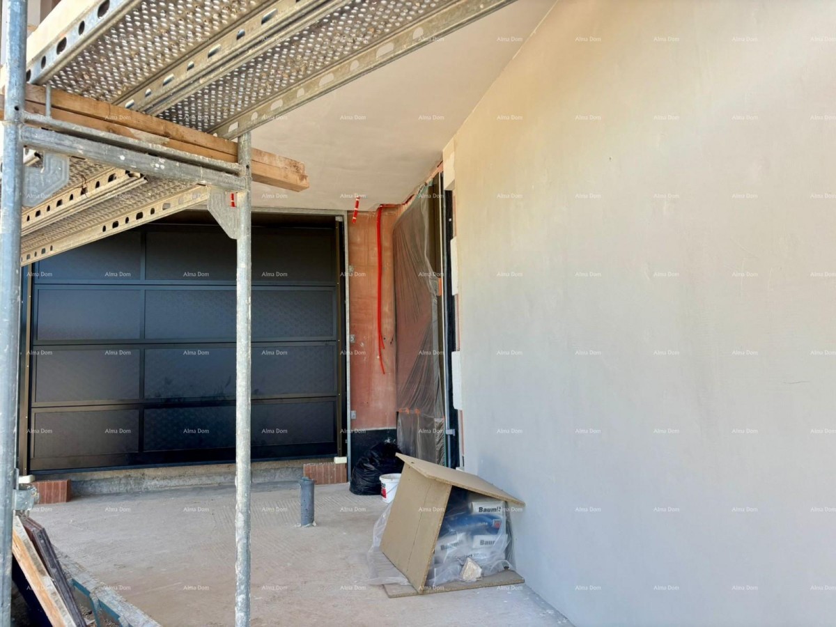 Prodaje se moderna vila u Rovinju 31