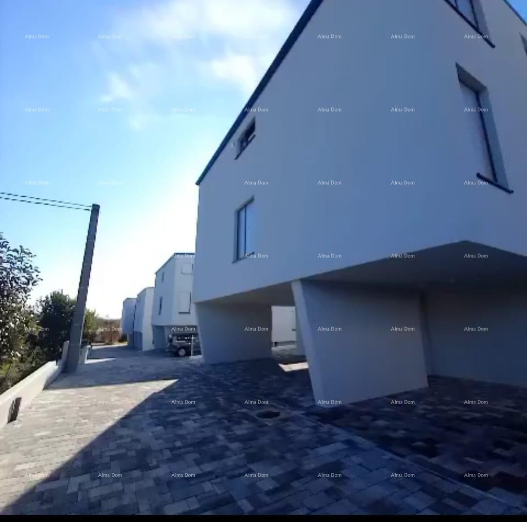 Moderan apartman u bloku E s parkirnim mjestom i spremištem, u blizini Umaga! 6