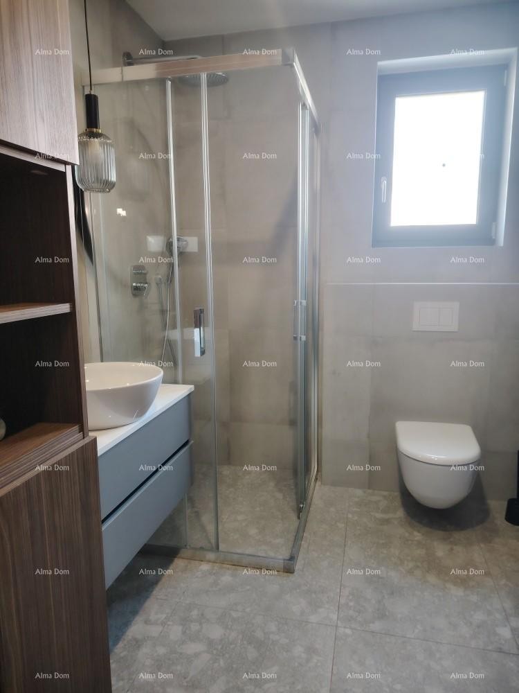 Eccellente appartamento trilocale con giardino e piscina, arredato 17