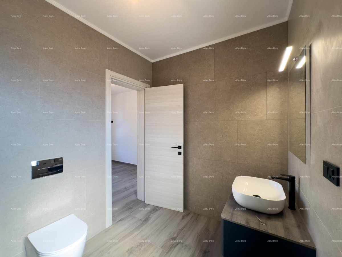 Vendiamo villa bifamiliare con piscina e garage 43