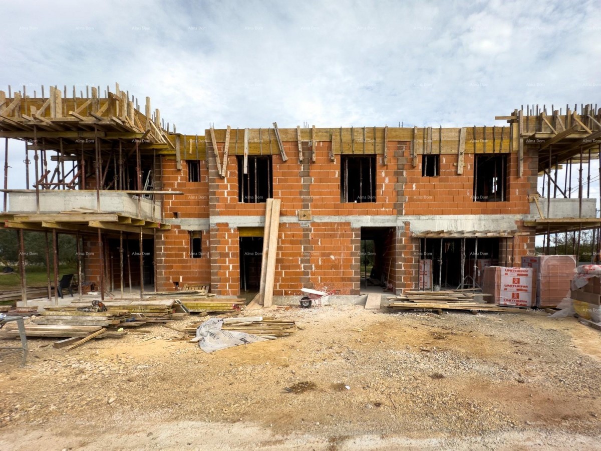 Vendiamo appartamento con garage e giardino in costruzione! Vicinanza al centro di Pola. 1