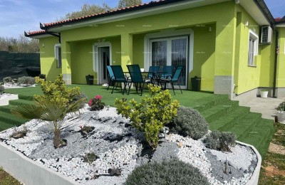 Enonadstropna hiša z velikim vrtom