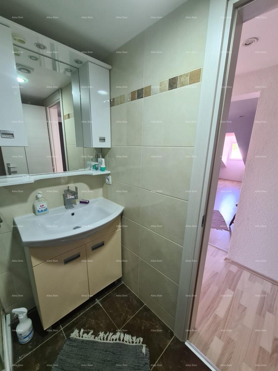 Prodajemo stan u centru Pule – 66 m² 10