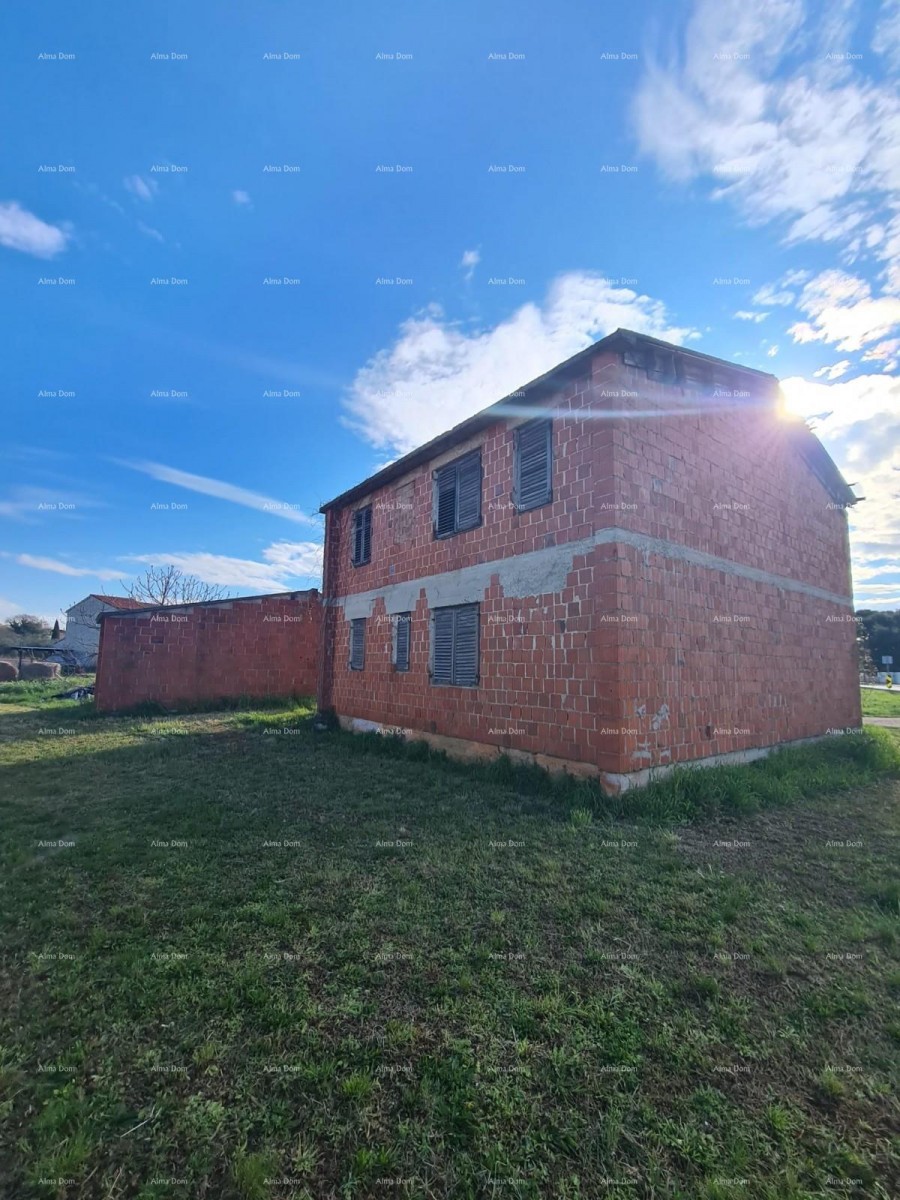 Prodamo hišo v roh-bau fazi. Pomer. 1