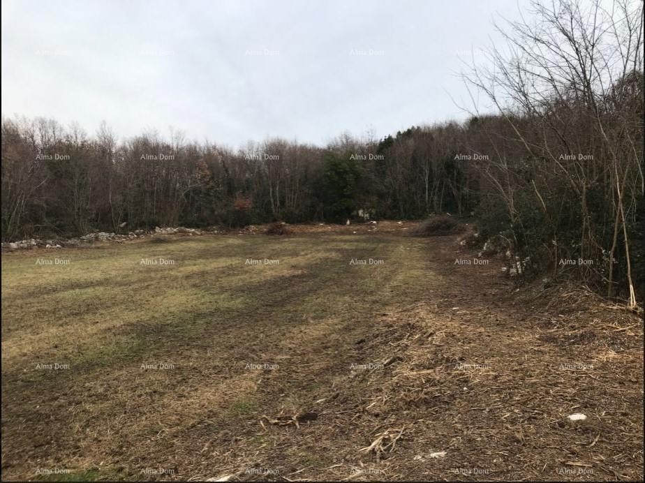 Građevinsko zemljište na ulazu u Pićan! 1