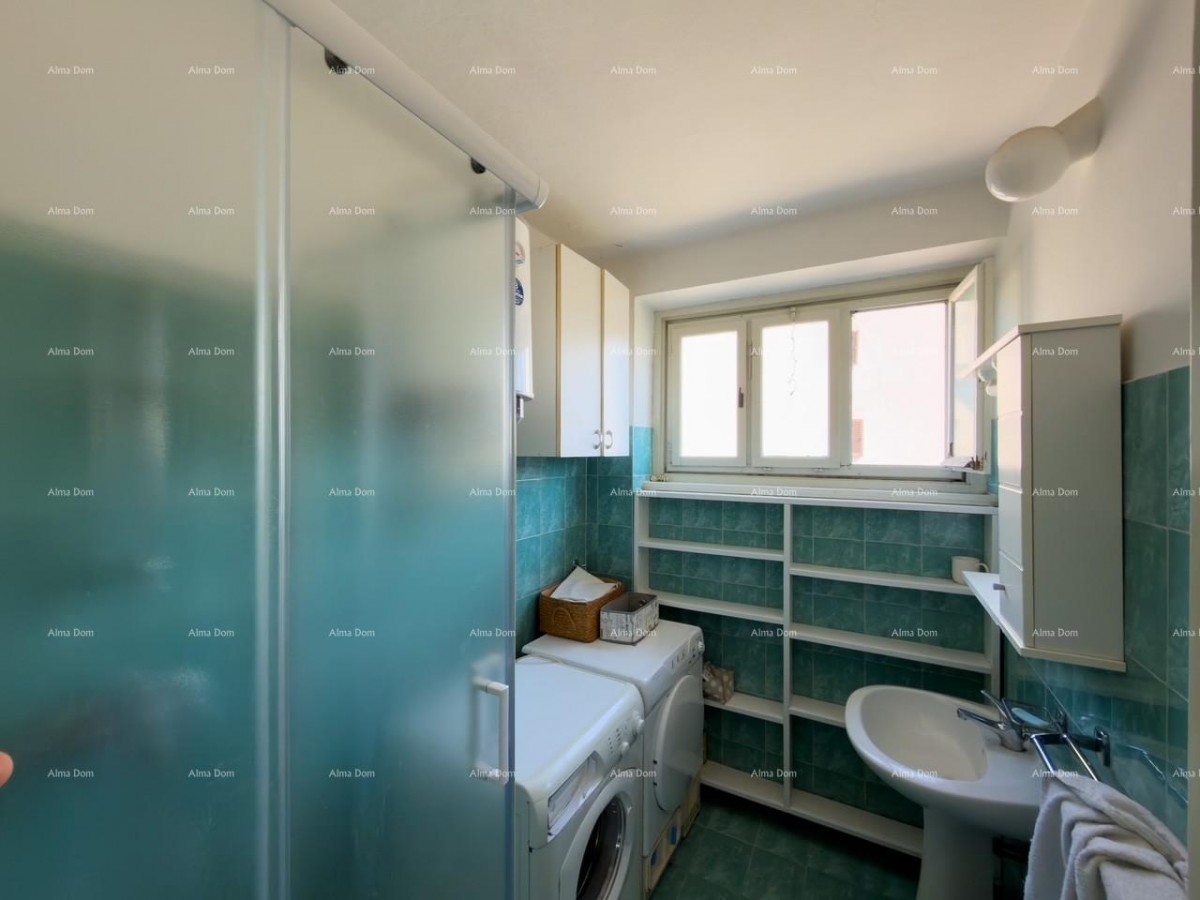 Vendiamo un appartamento in ottima posizione a Pola! 10