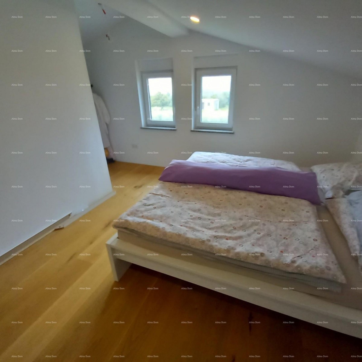 SAMOSTOJEĆA KUĆA S POMOĆNIM OBJEKTOM I PROSTRANOM OKUĆNICOM U ZAPADNOJ ISTRI 23
