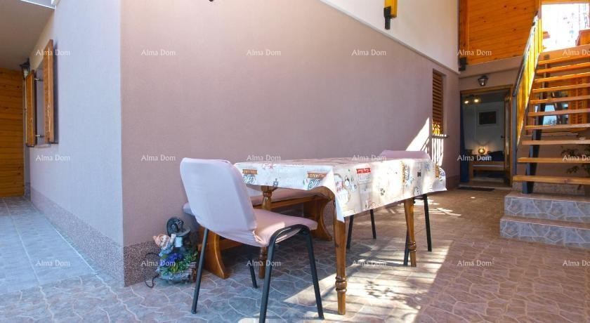 ДОМ С 3 АПАРТАМЕНТАМИ, МЕДУЛИН 17