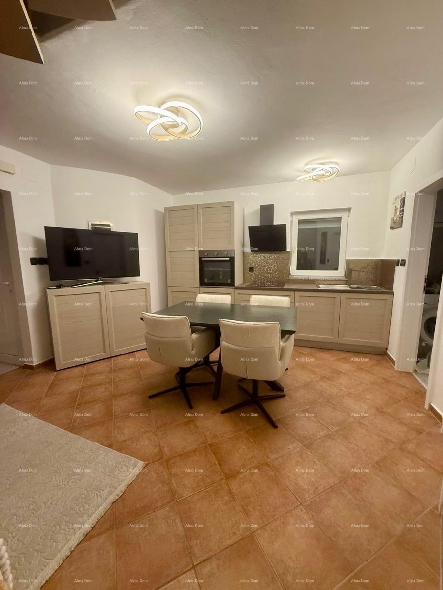 Prodaja - prenovljena hiša na odlični lokaciji z dvema apartmajema in čudovitim razgledom, Medulin! 7