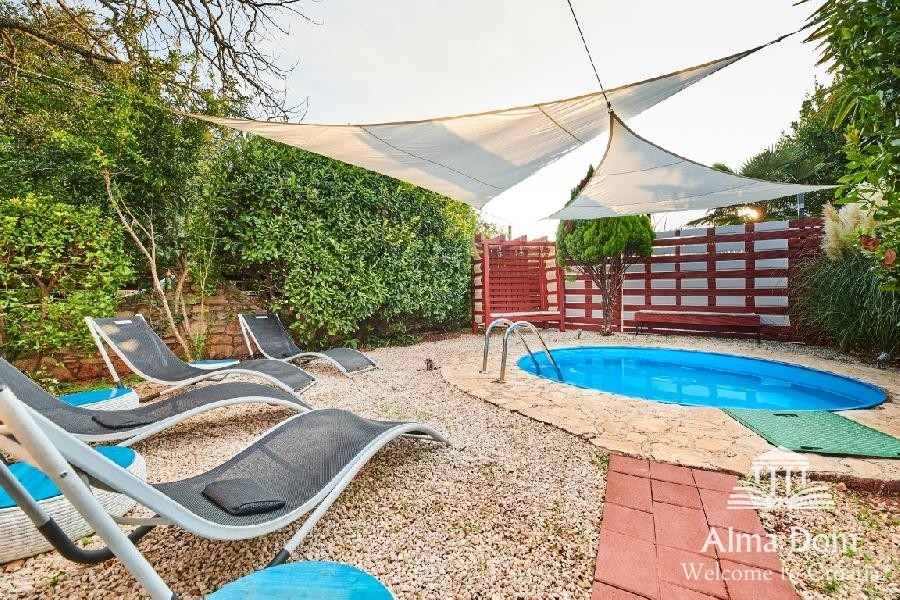 Hiša, blizu mesta Umag. 38