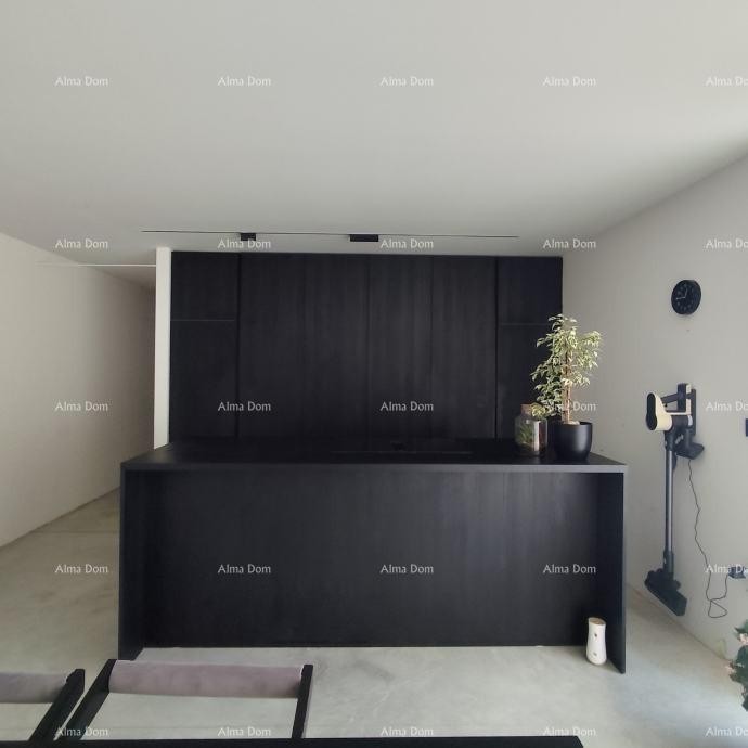 In vendita casa al piano terra in una zona tranquilla di Labin 6