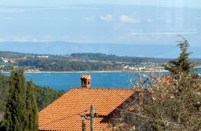 Prodaja atraktivne kuće v Premanturi z razgledom na morje