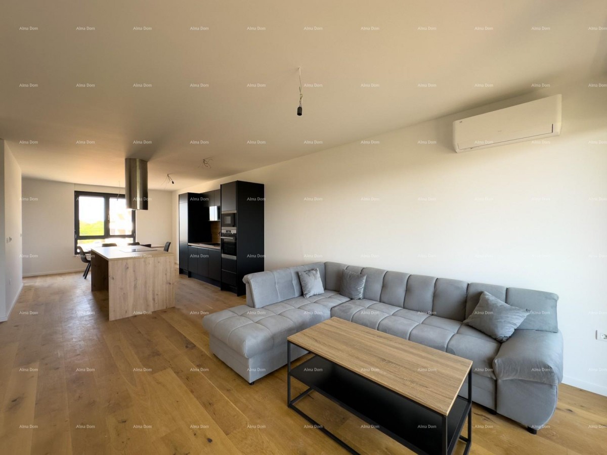 Spacious apartment in Pula with three bedrooms and modern amenities near the city center 8