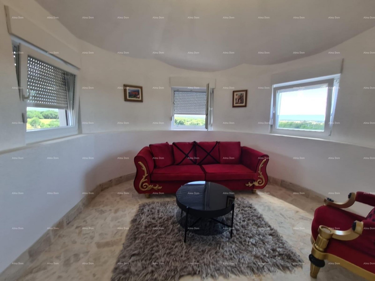 Na prodaju kuća s bazenom – Valtura 34