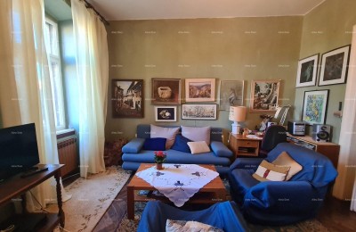 Stan al piano terra con giardino e garage – centro di Pola